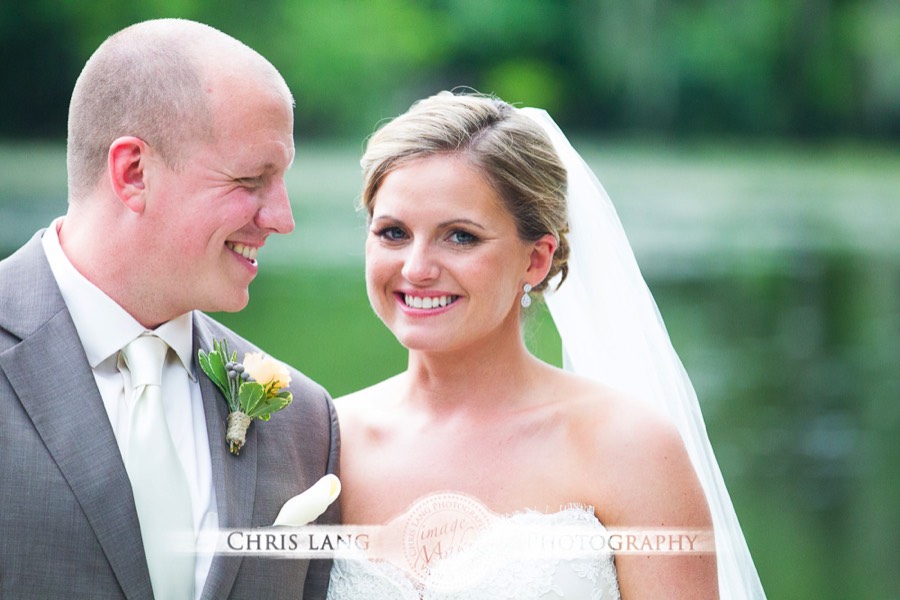 Image of a wedding at Airle gardenns in Wilmingotn NC