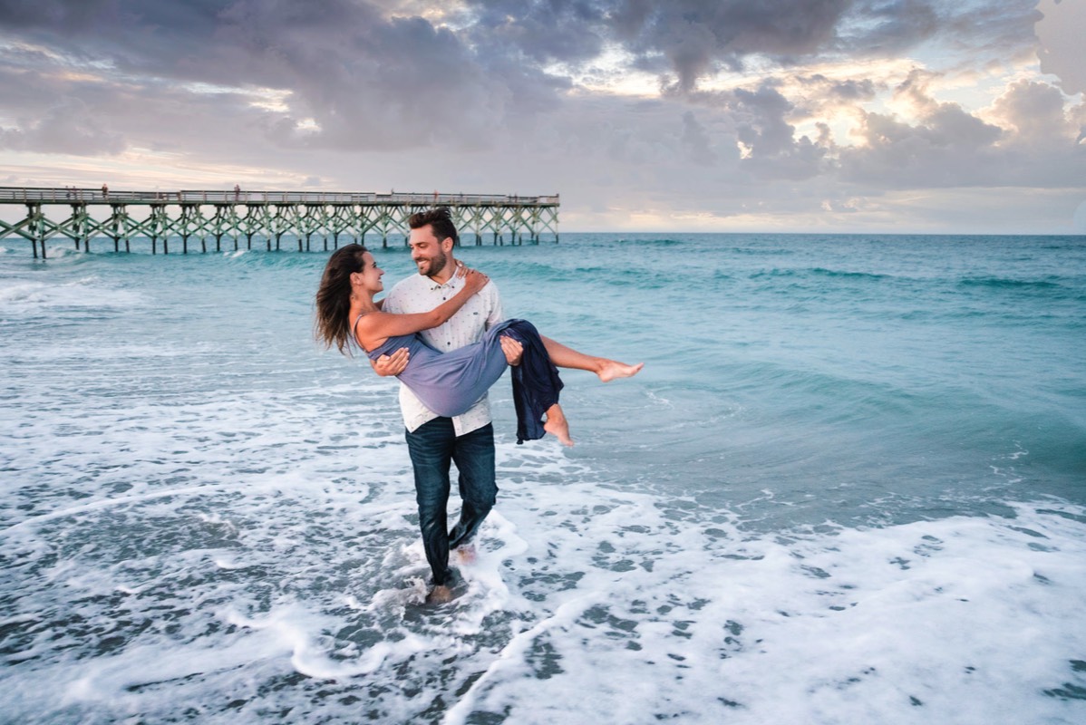 - Engagement Photography -  Engagement Photographers - Wilmingrton - NC - Chfris Lang Photography - Engageent photography ideas 