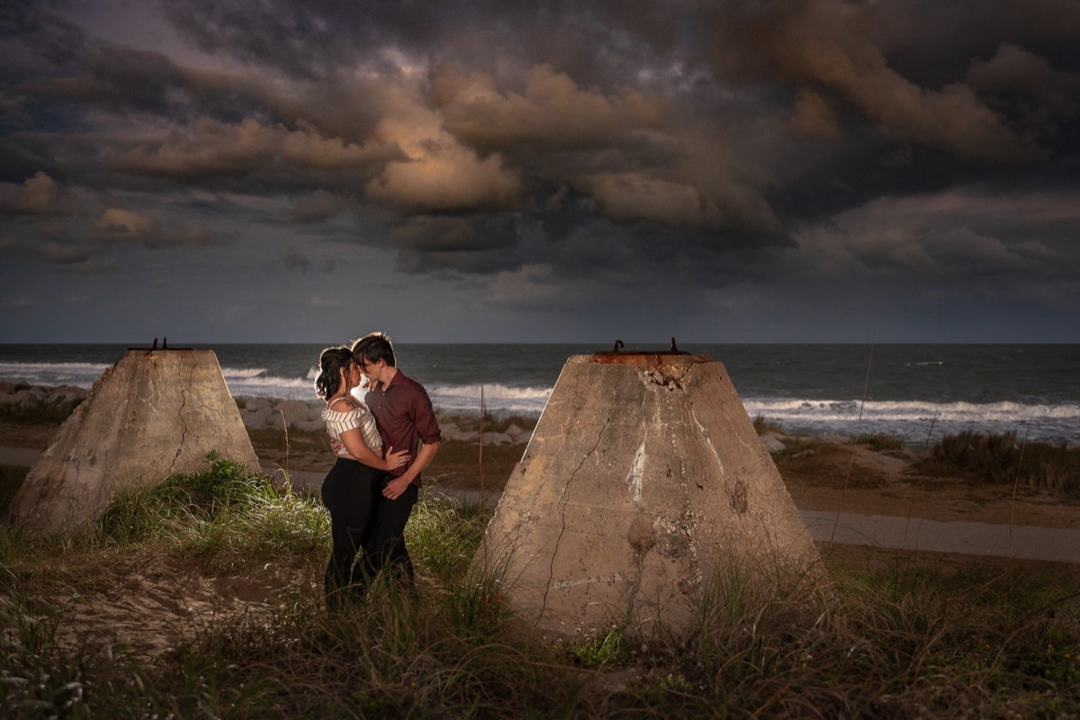 - Engagement Photography -  Engagement Photographers - Wilmingrton - NC - Chfris Lang Photography - Engageent photography ideas 