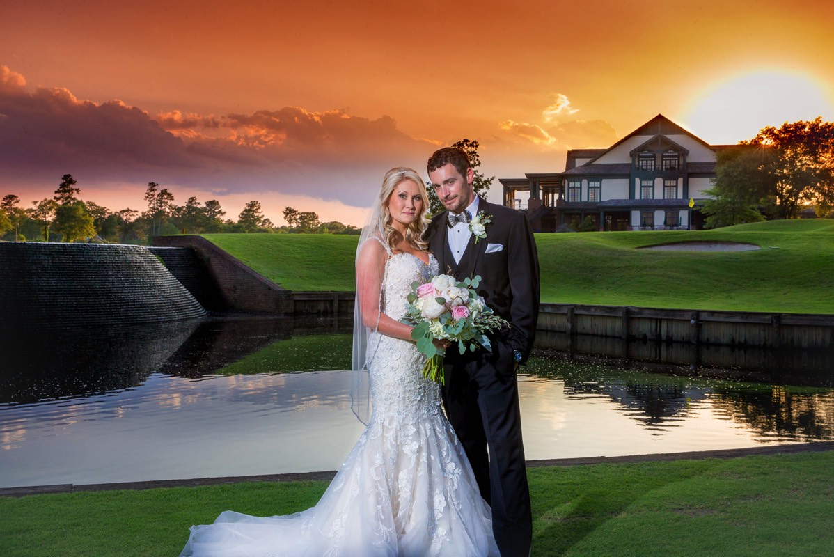 Country club wedding - River Landing - Bride and groom -- Wilmington NC Wedding Photographer - Wedding Photography - Wedding Photo - Chris Lang Photography